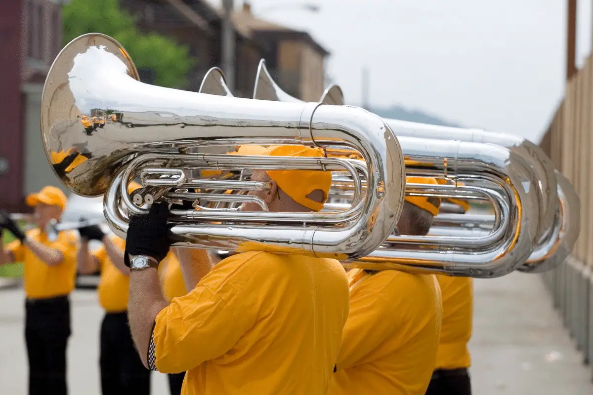how to play the tuba louder
